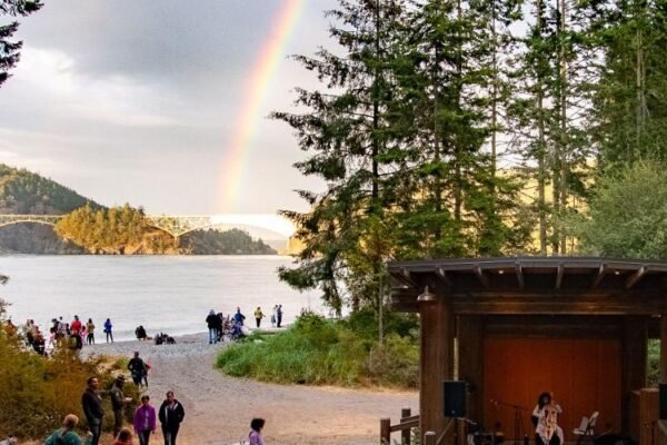 2025 Waikiki Beach Concert Series Events: Fog Holler beach and rainbow