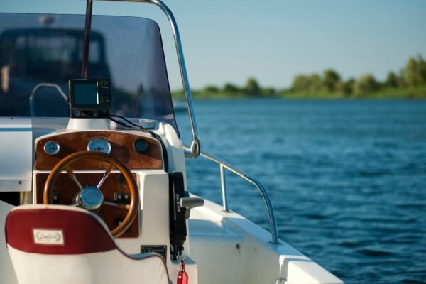 Your Quick Guide to Smart Boating Season Practices in Washington Waters boats